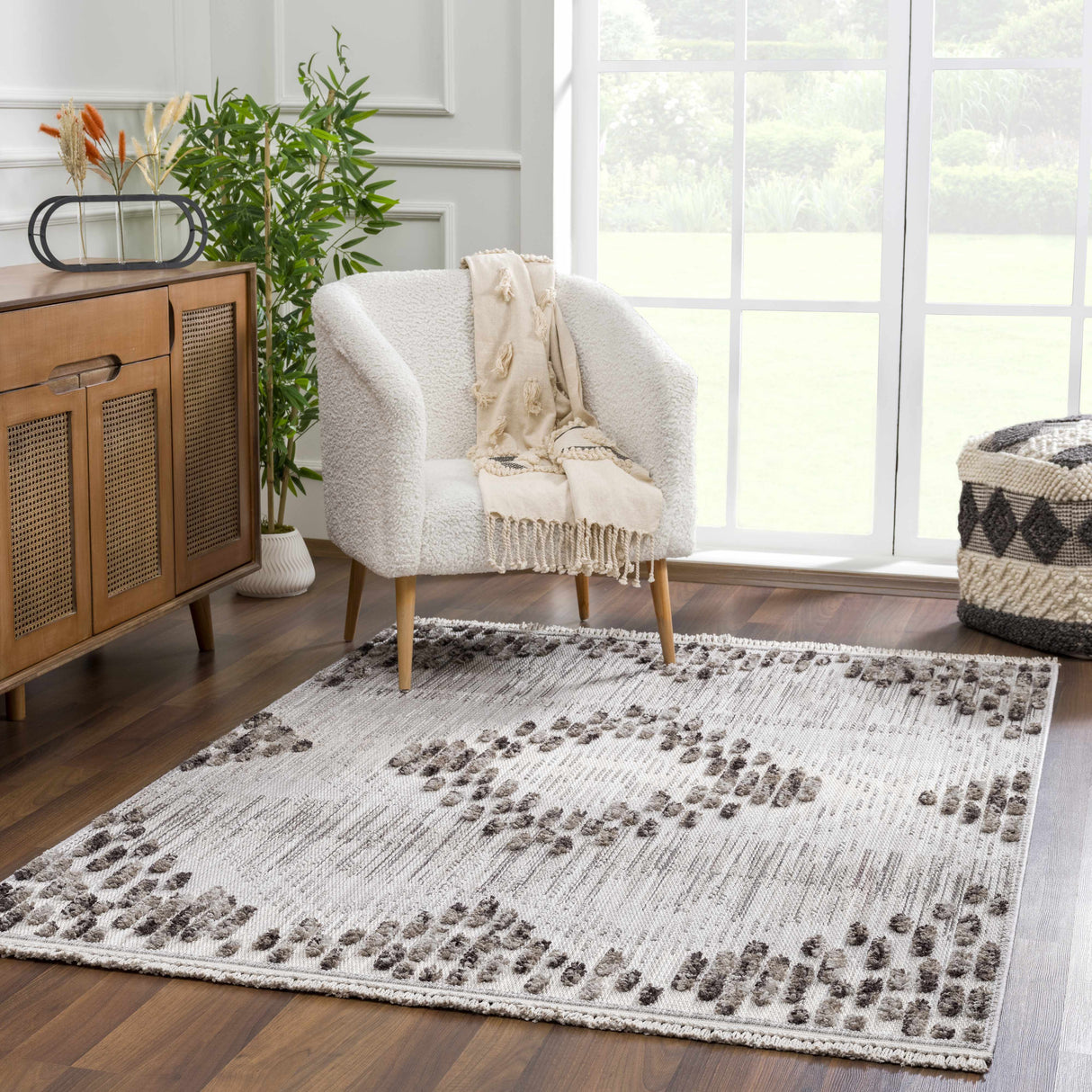 Cabarroguis Area Rug
