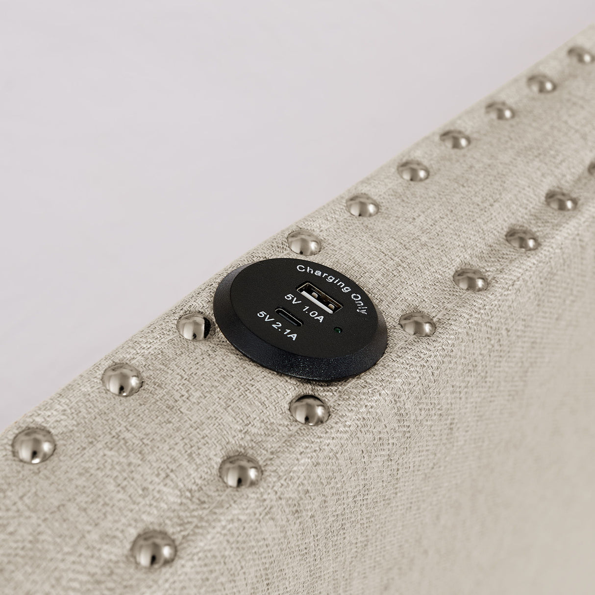 Upholstered Daybed With USB Charging & Pull Out Bed