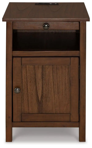 Treytown - Chair Side End Table - Best Buy Furniture