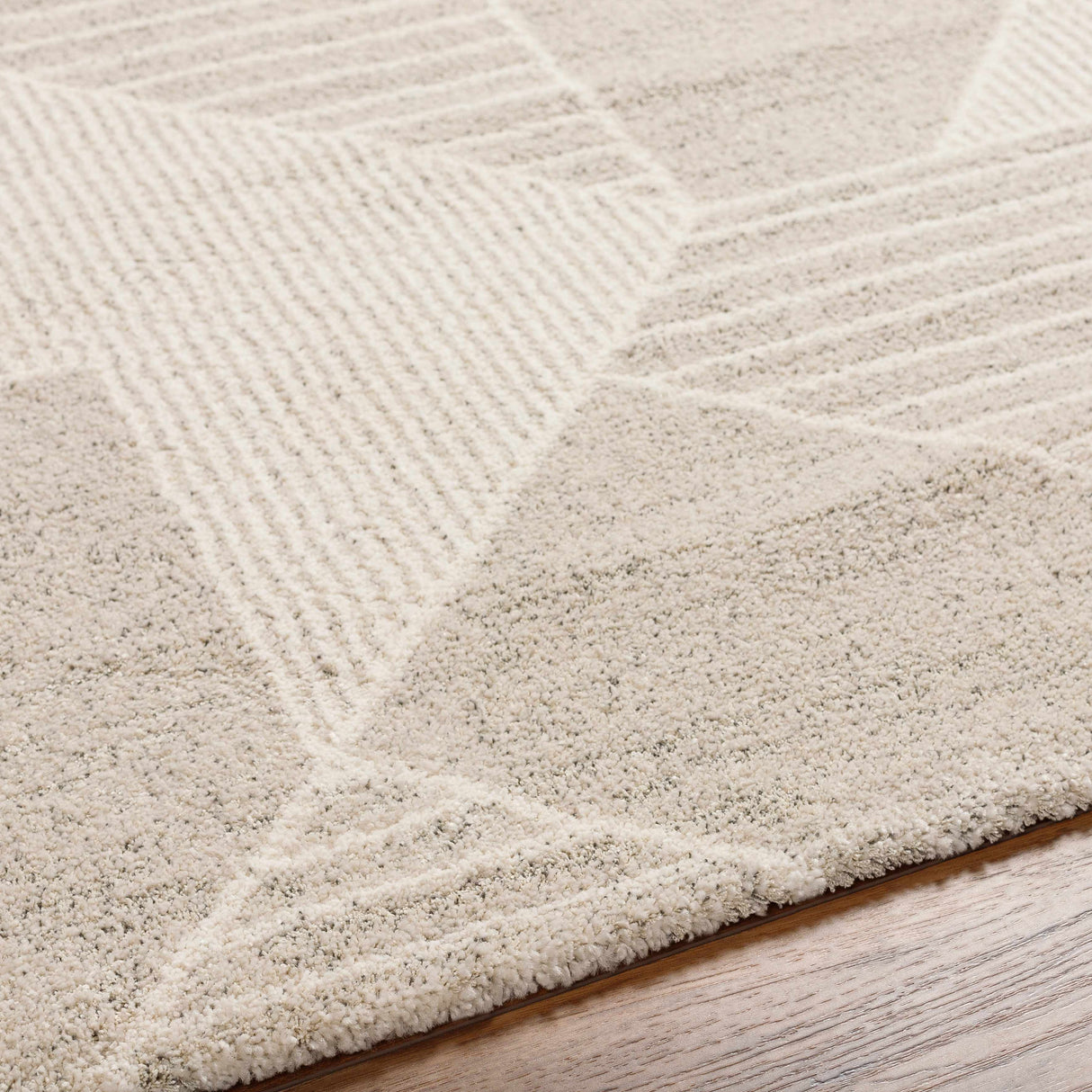 Almas Luxe  Rug