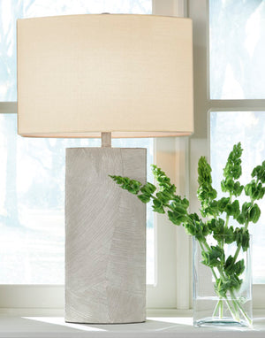 Bradard Poly Table Lamp