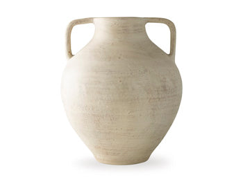 Justy Vase