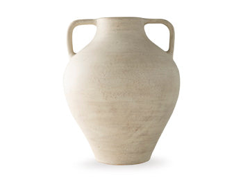 Justy Vase