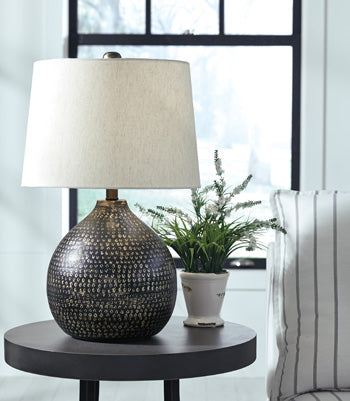 Maire Metal Table Lamp
