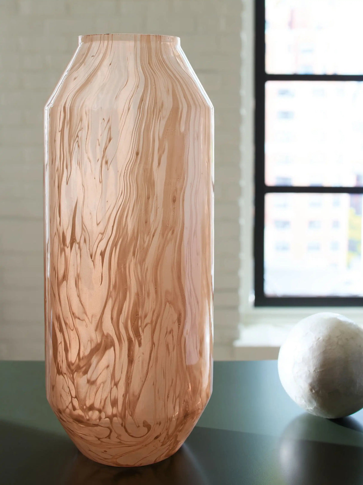 Dushby - Vase - Best Buy Furniture