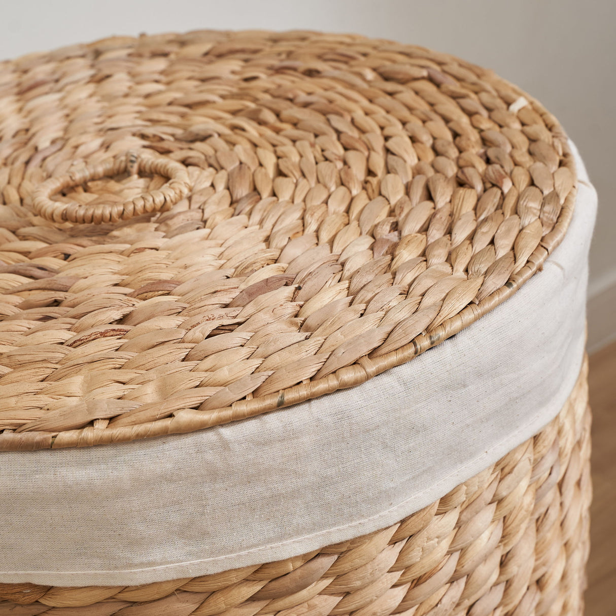Round Tall Water Hyacinth Woven Wicker Laundry Hamper With Lid - For Clothes, Toys And Book Storage With Removable Liner - 15" X 15" X 20" - Natural Brown
