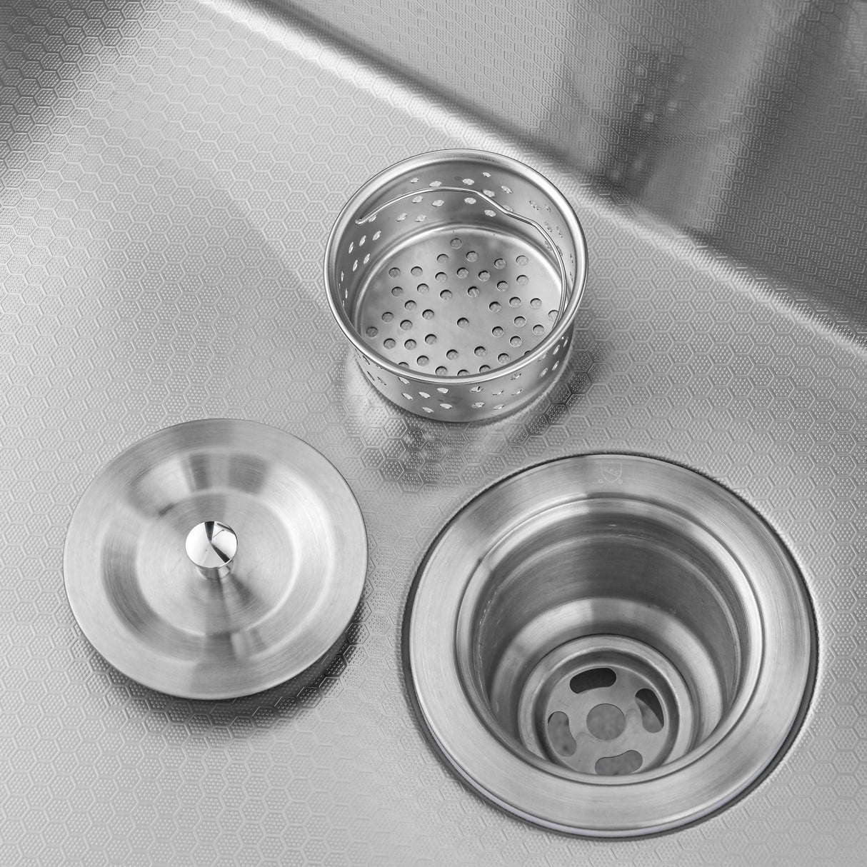 Pull-out Faucet Single Bowl Sink - 30"x18"