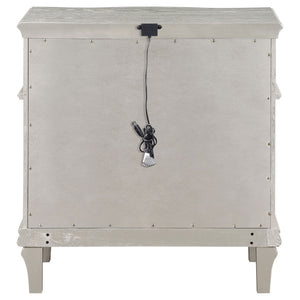 Evangeline - 3 Drawer Nightstand - Oak