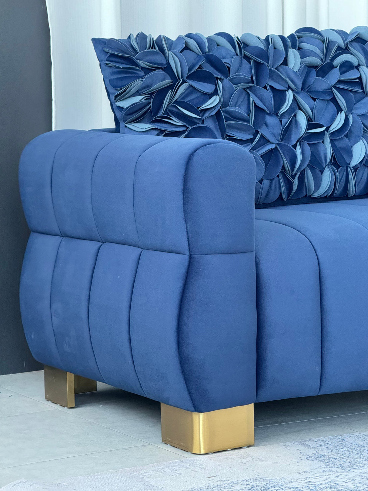 FX-P56-RBH Velvet Sofa