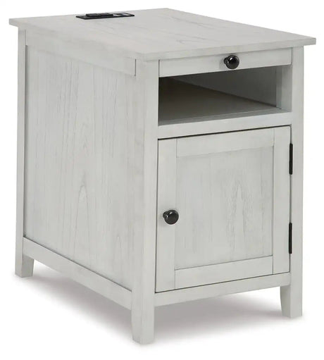 Treytown - Chair Side End Table - Best Buy Furniture