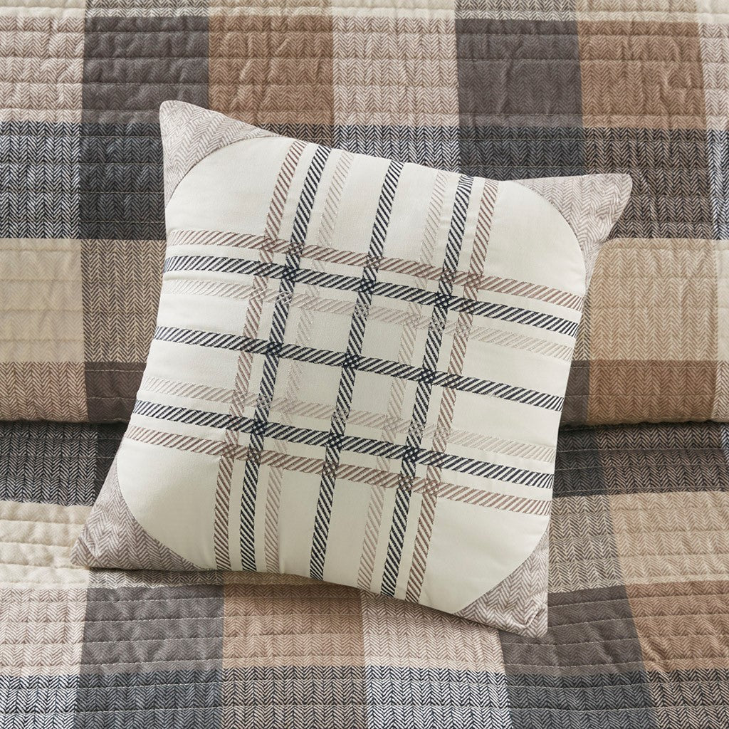 6 Piece Printed Herringbone Quilt Set with Throw Pillows
