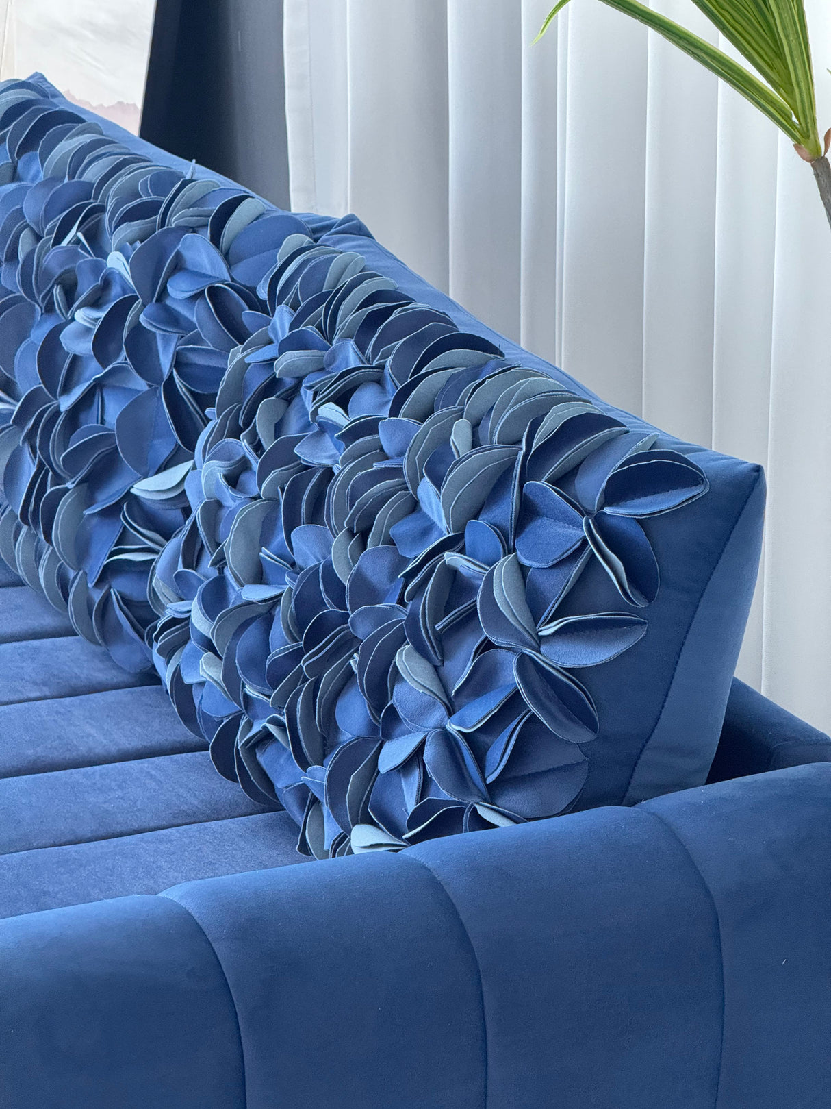FX-P56-RBH Velvet Sofa