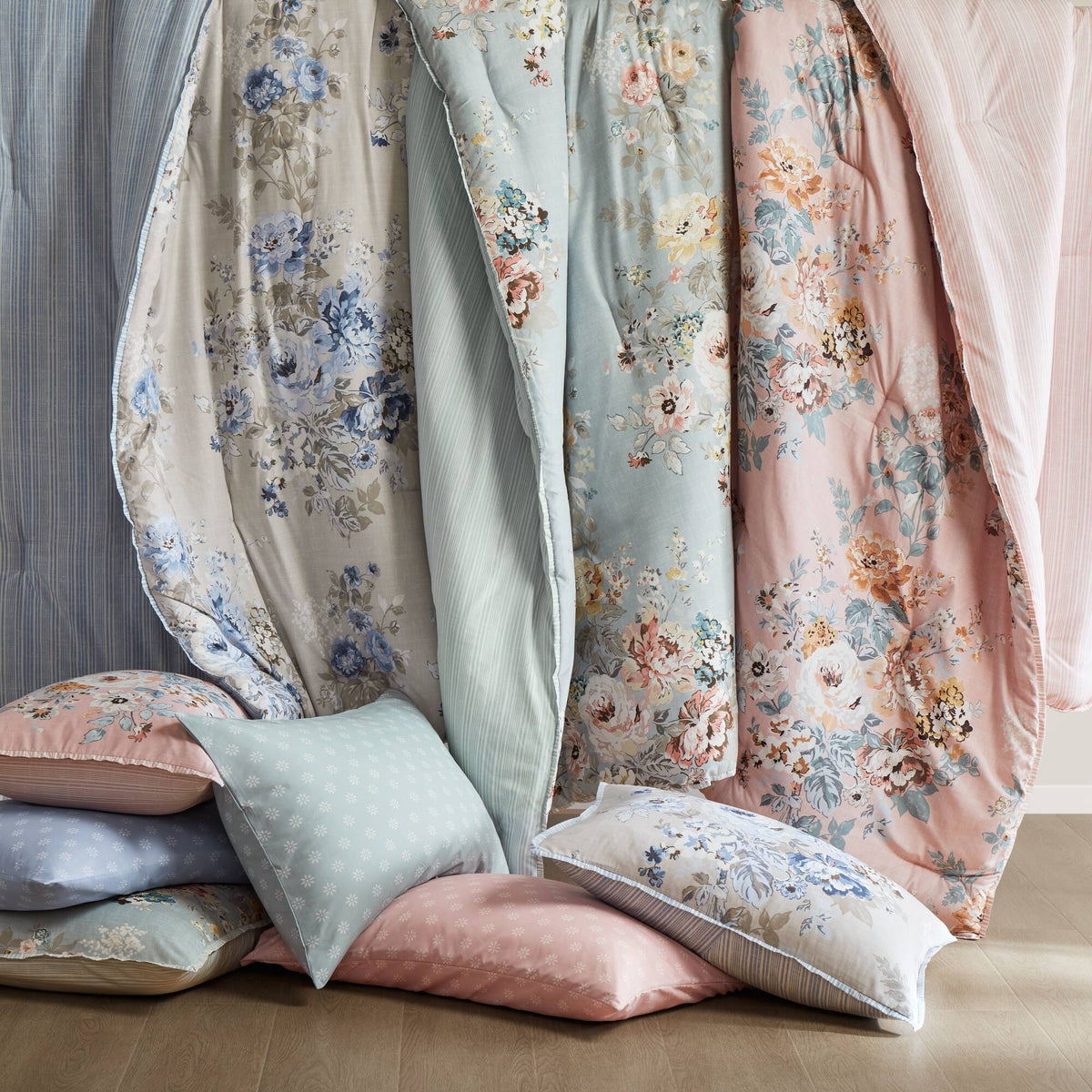 7-Piece Cal King 7 Piece Vin-Inspired Collection Floral Print, Soft
