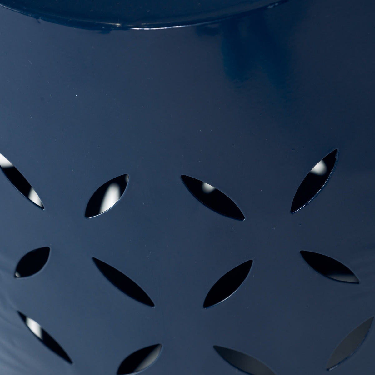 Lilac 12" Metal Outdoor Side Table
