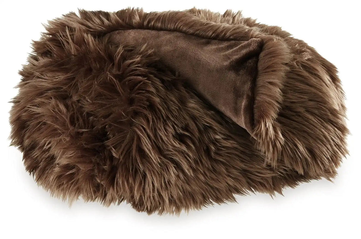 Bellethrone - Throw - Best Buy Furniture