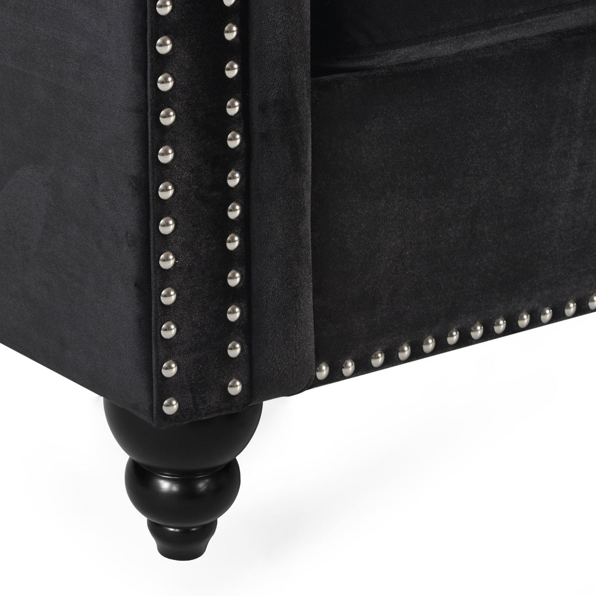 Chesterfield Style 3 Seater Sofa With Deep Button Tufting
