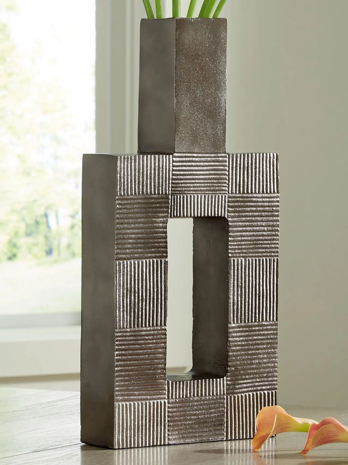 Wrengrove - Vase - Best Buy Furniture