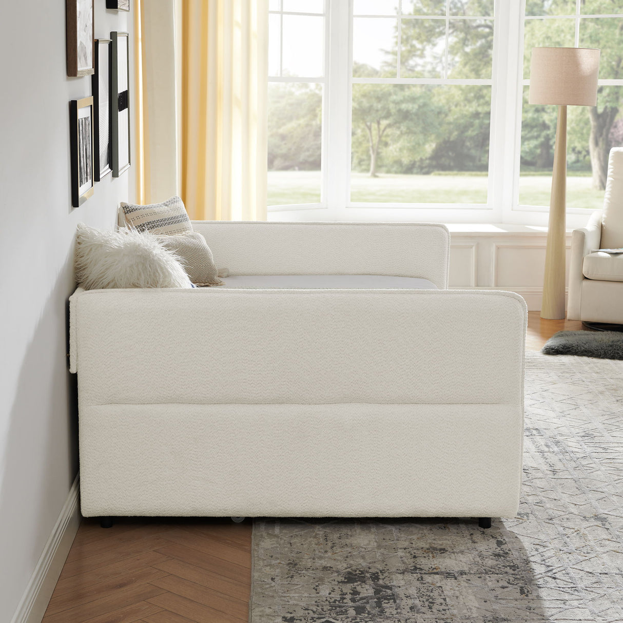 Upholstered Daybed With Pop Up Trundle