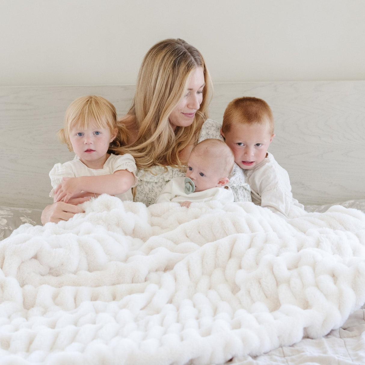 Double Ruched Faux Fur XL Throw Blankets