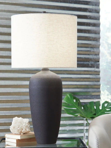 Ryenburg - Metal Table Lamp - Black - Best Buy Furniture