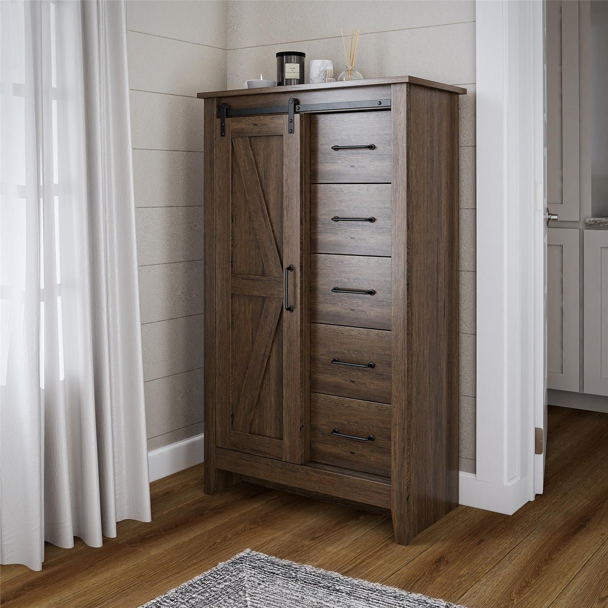 Alton - Gentleman's Chest