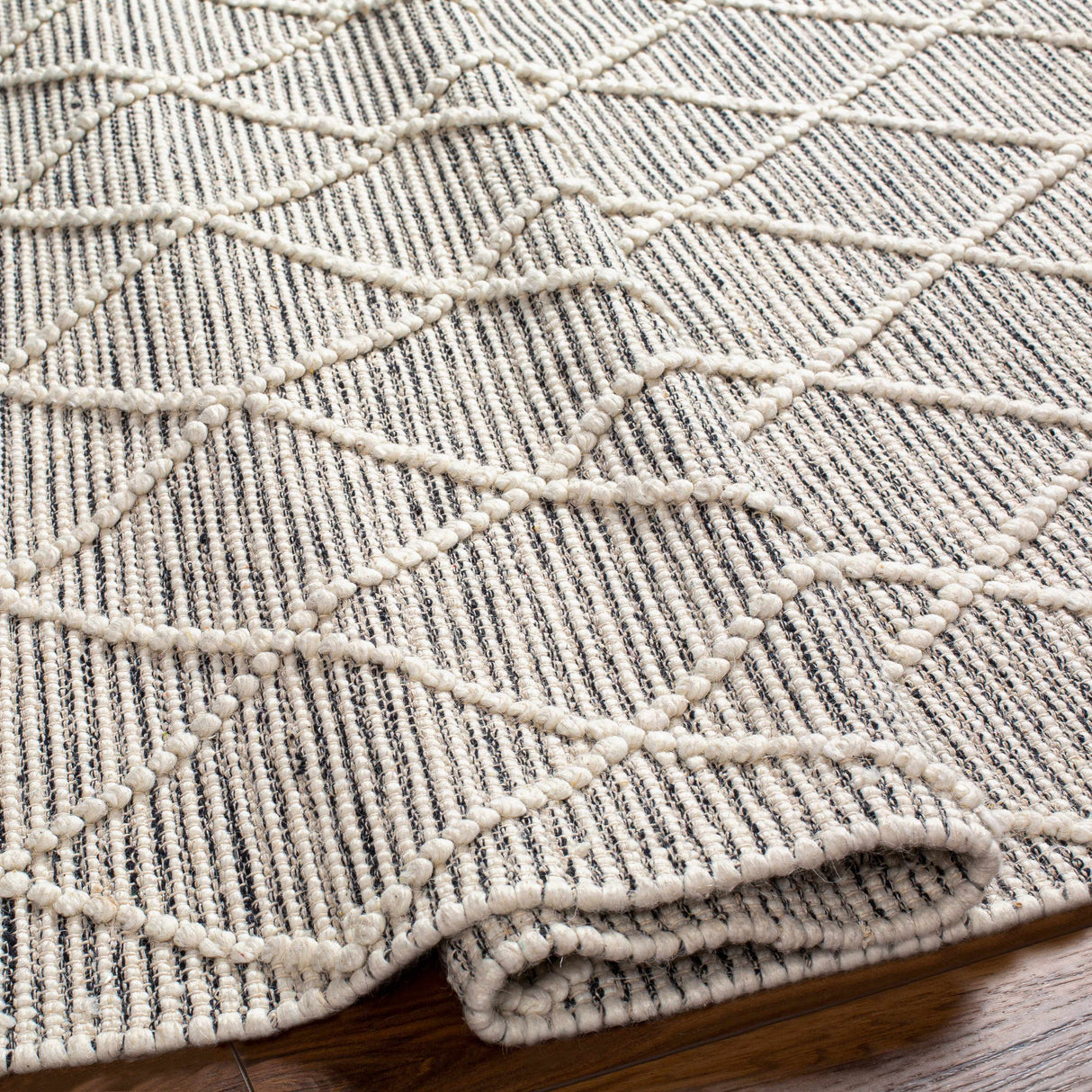 Ezria Wool Rug with Tassels - Clearance
