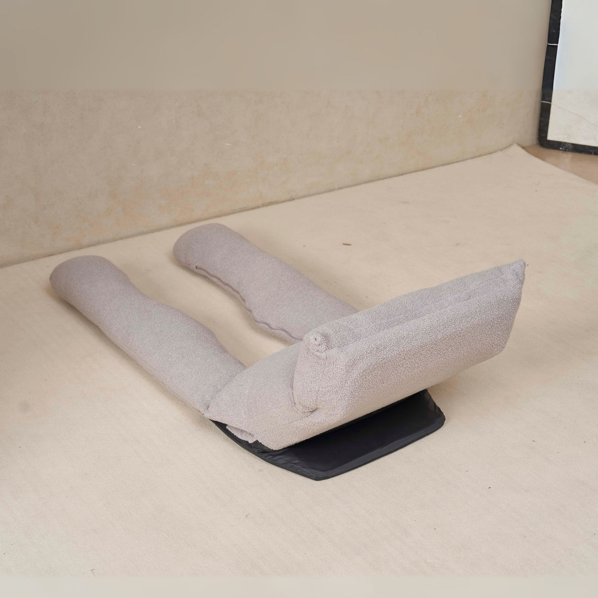 Adjustable Head and Waist U-Shaped Full-Body Recliner