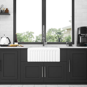 Apron Front Reversible Single Bowl Kitchen Sink & Grid And Strainer