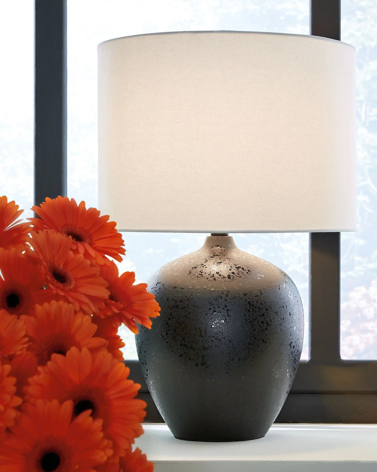 Ladstow - Ceramic Table Lamp - Black - Best Buy Furniture