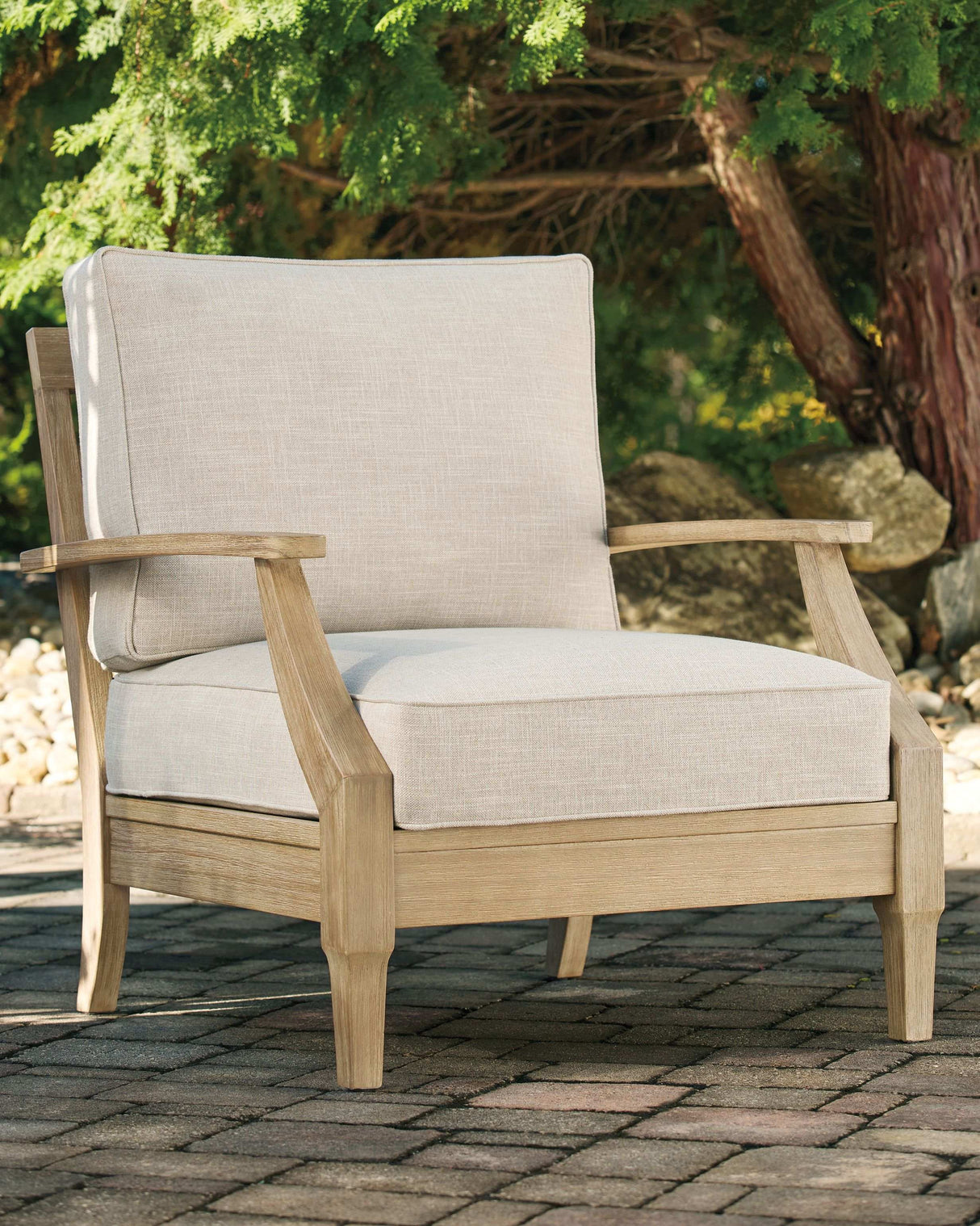 Clare View - Lounge Chair w/Cushion - Beige - Best Buy Furniture