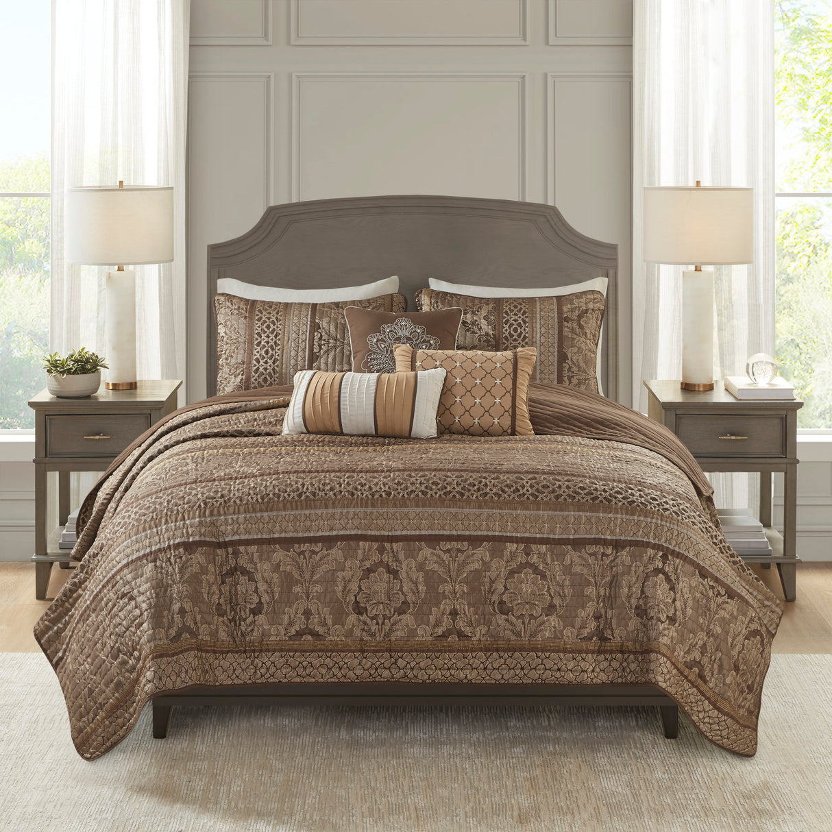 6 Piece Jacquard Quilt Set with Throw Pillows – Brown/Gold King/Cal King