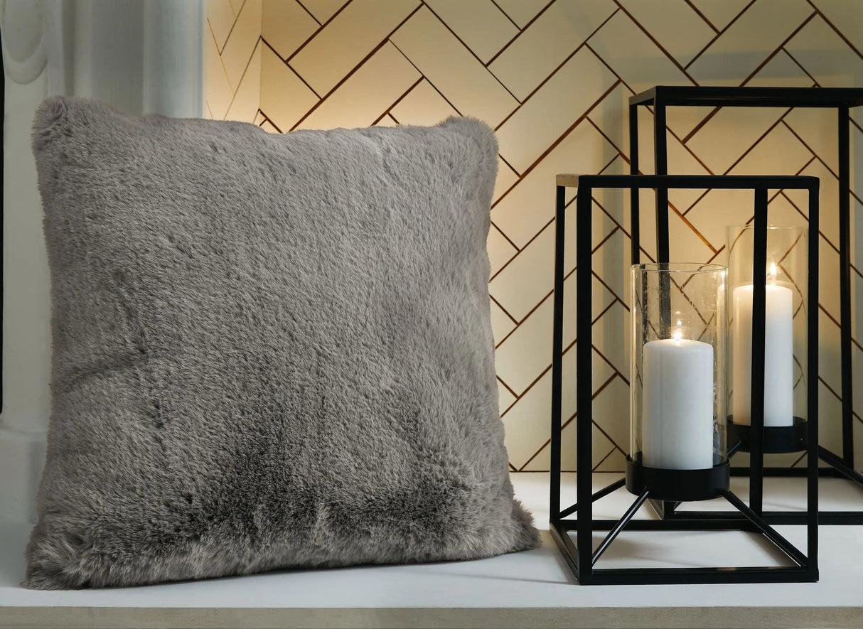 Gariland - Faux Fur Pillow - Best Buy Furniture
