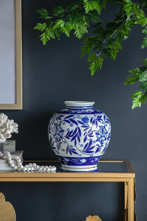 8.5x8.5x9" Porcelain Decorative Flower Vase