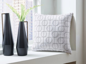 Kydner - Pillow - Best Buy Furniture