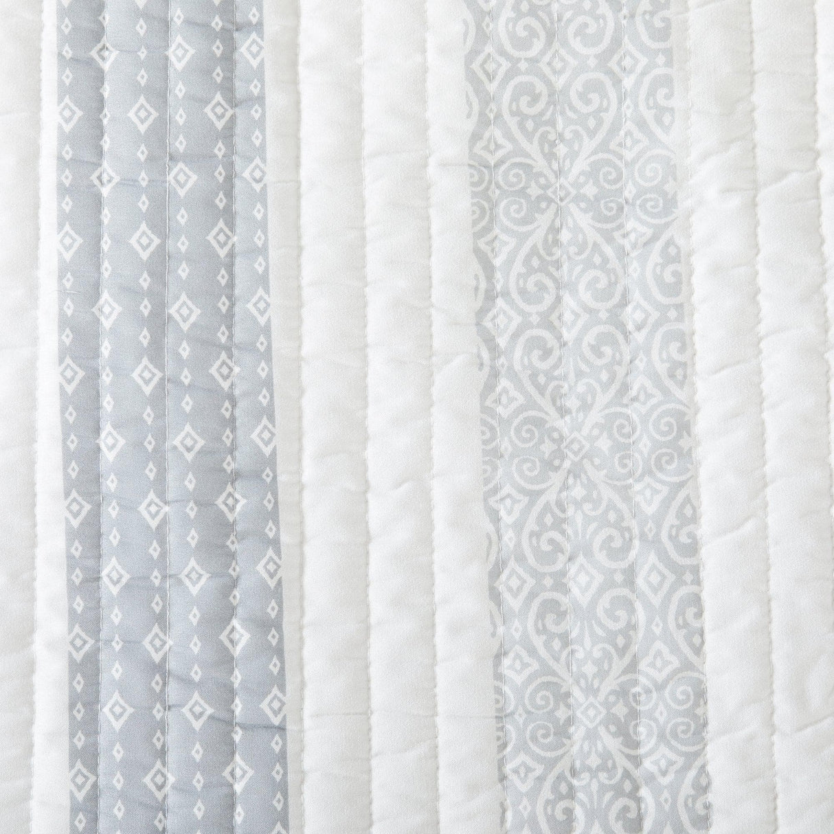 3-Piece Stripe Quilt - Adele Collection