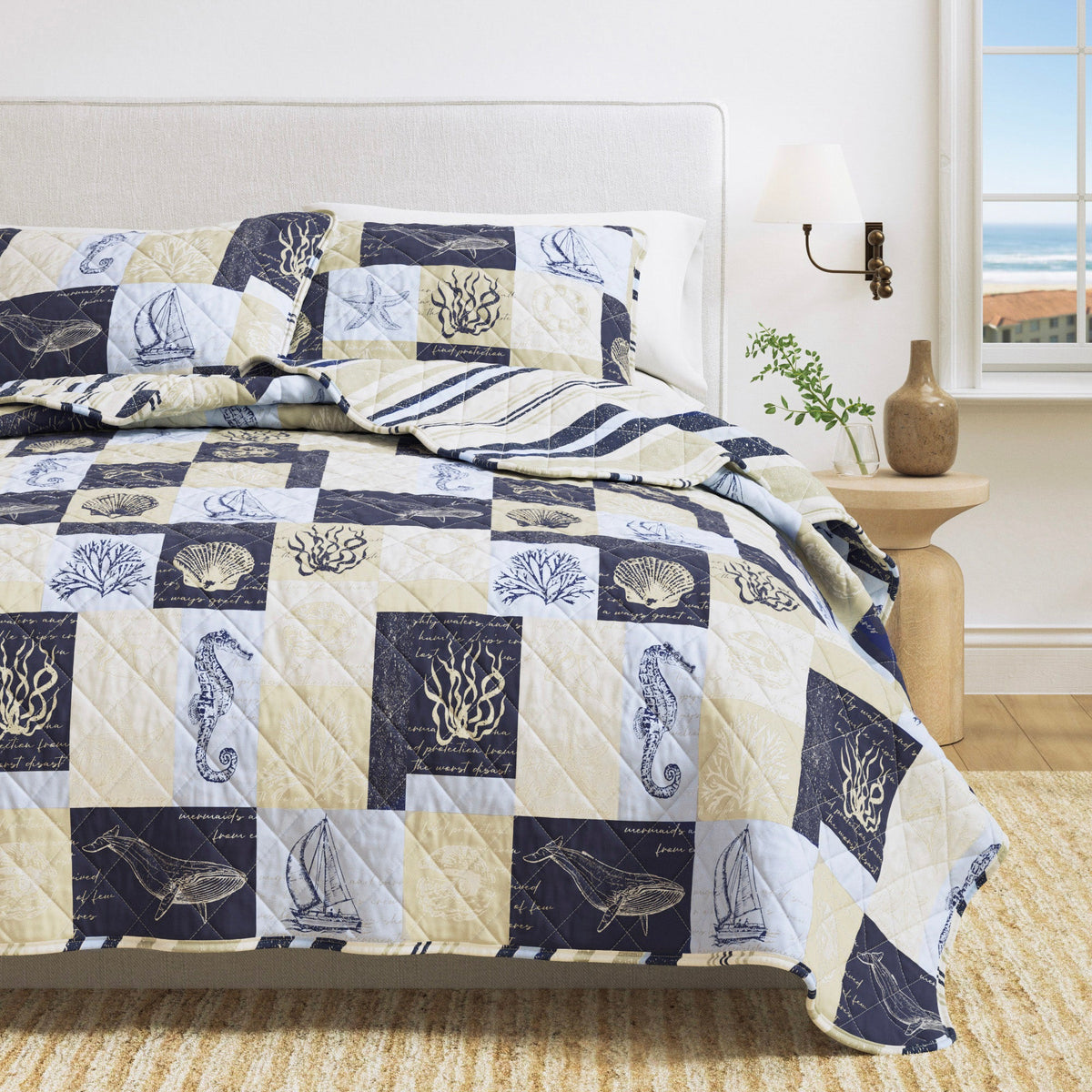 Great Bay Home Caspian Collection Coastal Patchwork Quilt Set