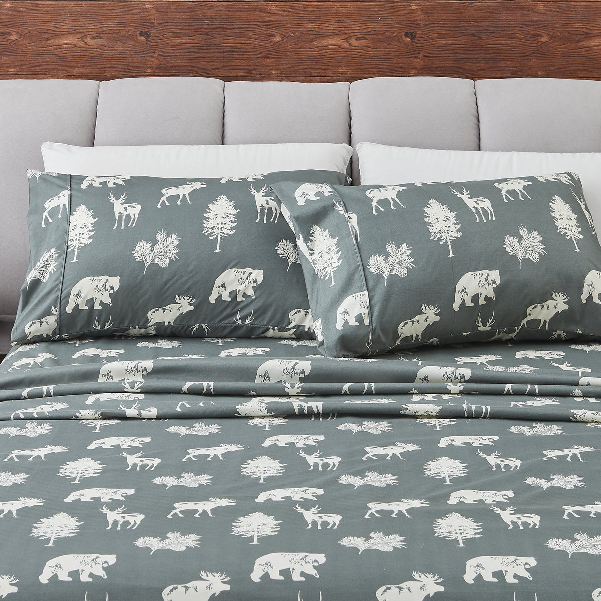 Great Bay Home Lodge Printed Sheet Set in Forest Animal - Dark Grey