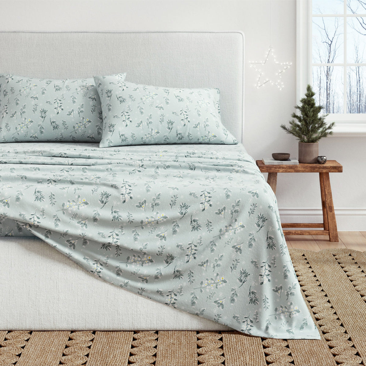 Great Bay Home Turkish Cotton Flannel Sheet in Snowy Botanical