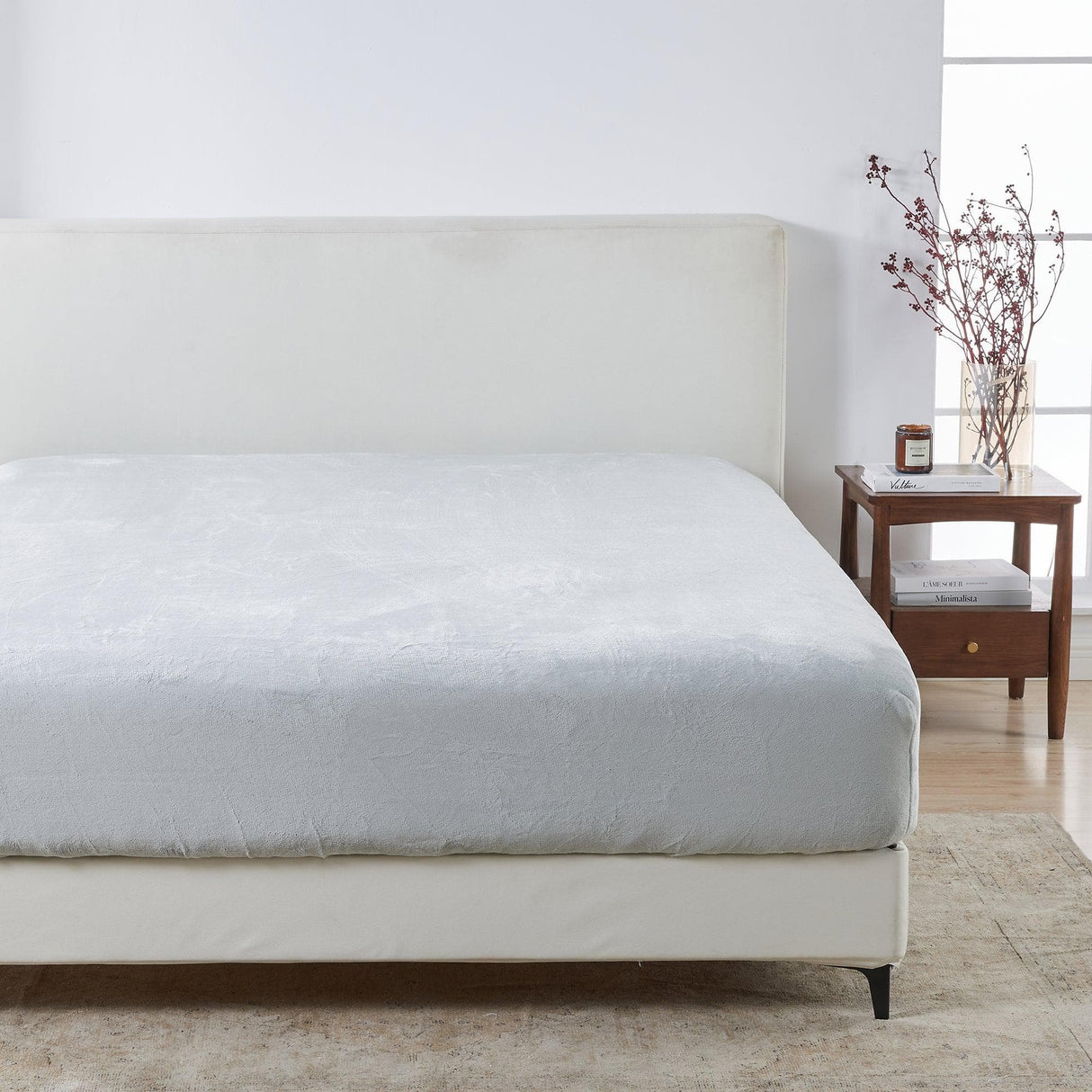 Solid Plush Fitted Sheet - Velvet Luxe Collection