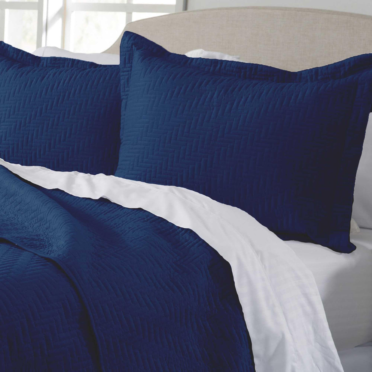 3-Piece Herringbone Stitched Quilt - Louise Collection