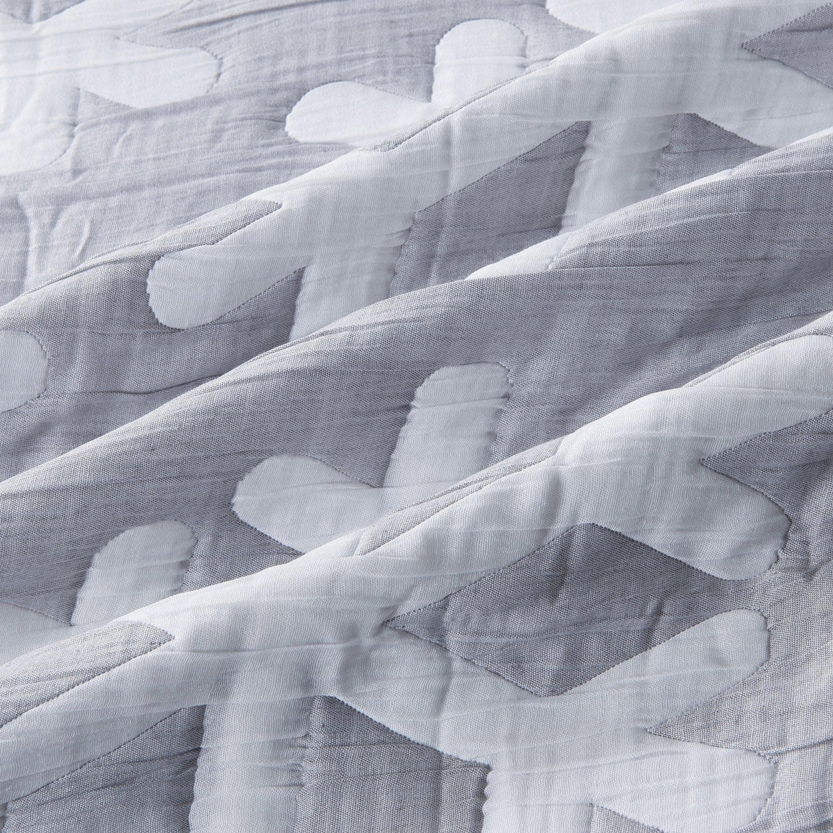 Matelassé Snowflake Quilt Set - Nino Collection