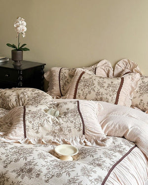 Lillian Retro Floral Ruffle Bedding Set