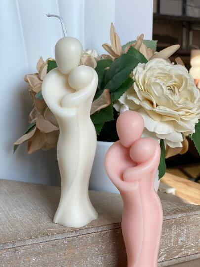 Mother's Hug Candle - Handcrafted Soy Wax Sculpture for a Cozy Home Ambiance