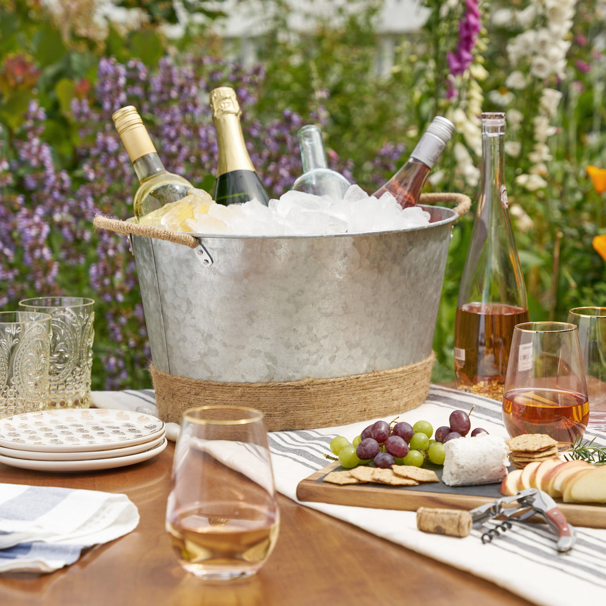Jute Rope Wrapped Galvanized Tub Ice Bucket