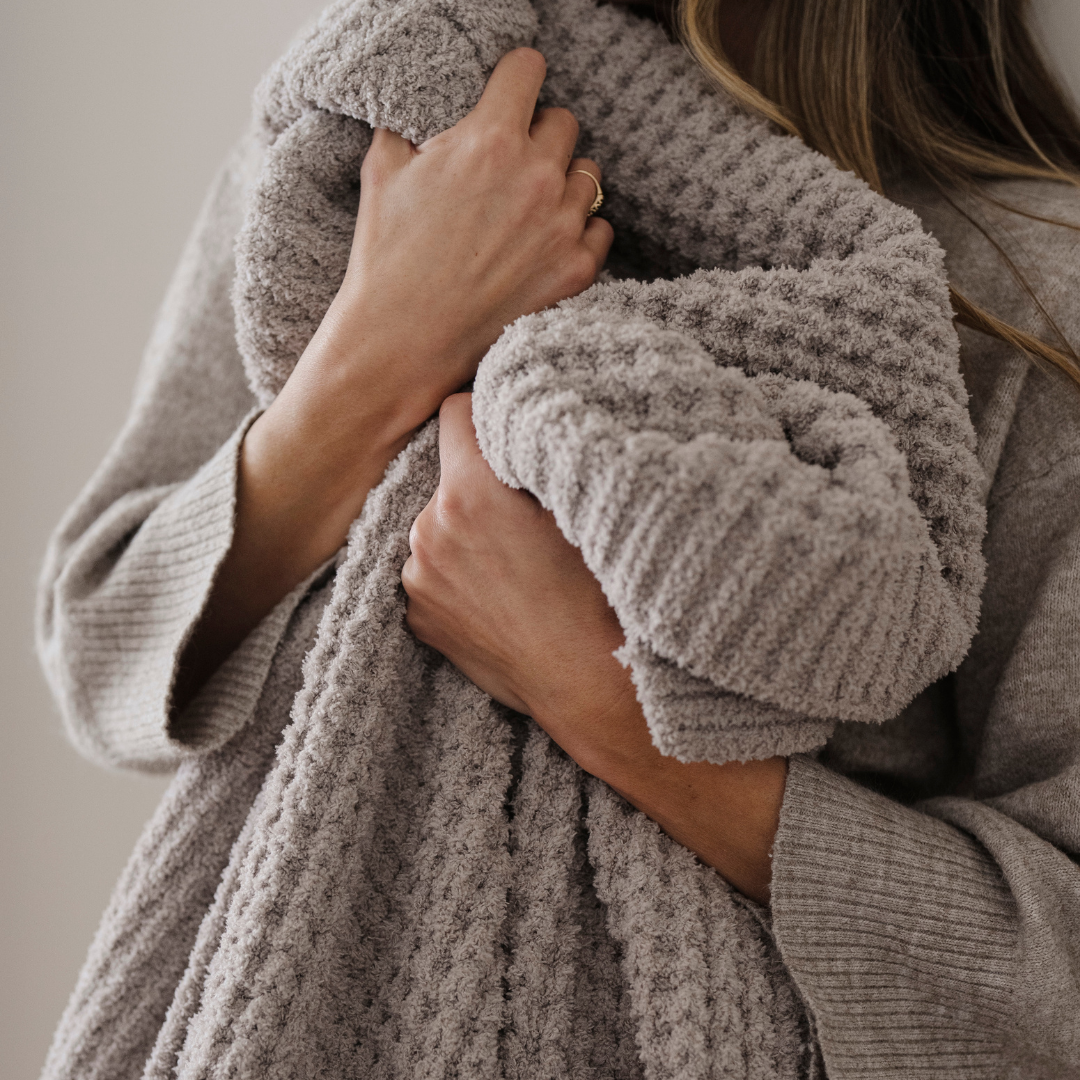 Waffle Knit XL Throw Blankets | Saranoni