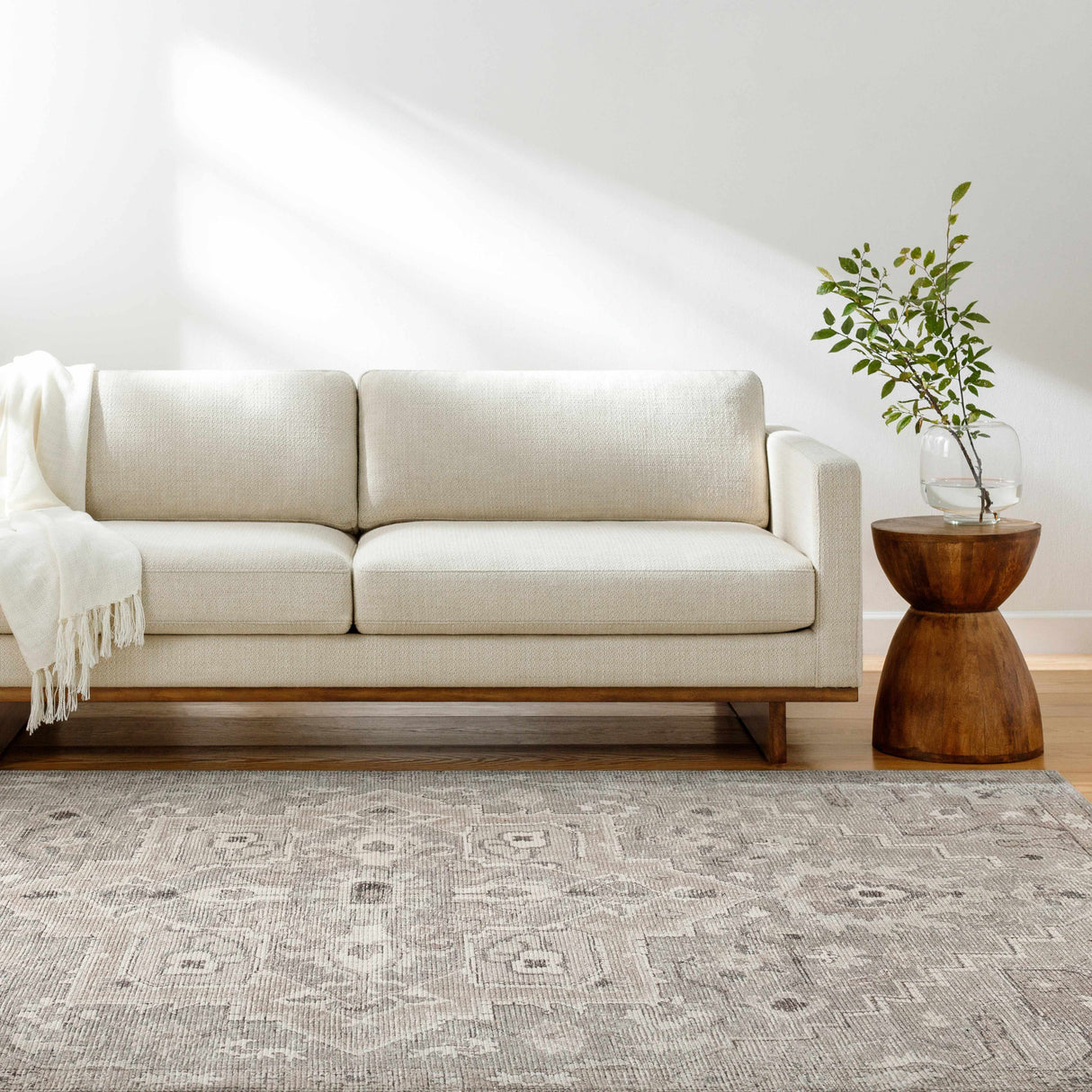 Elle Medallion Light Gray Area Rug