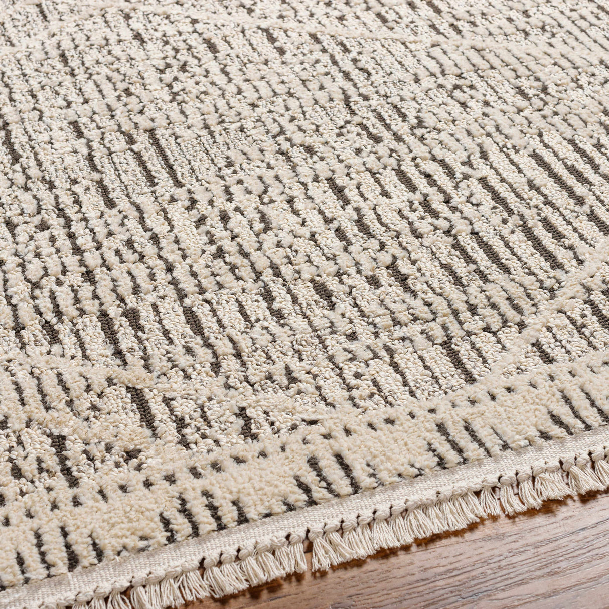 Luuk Area Rug