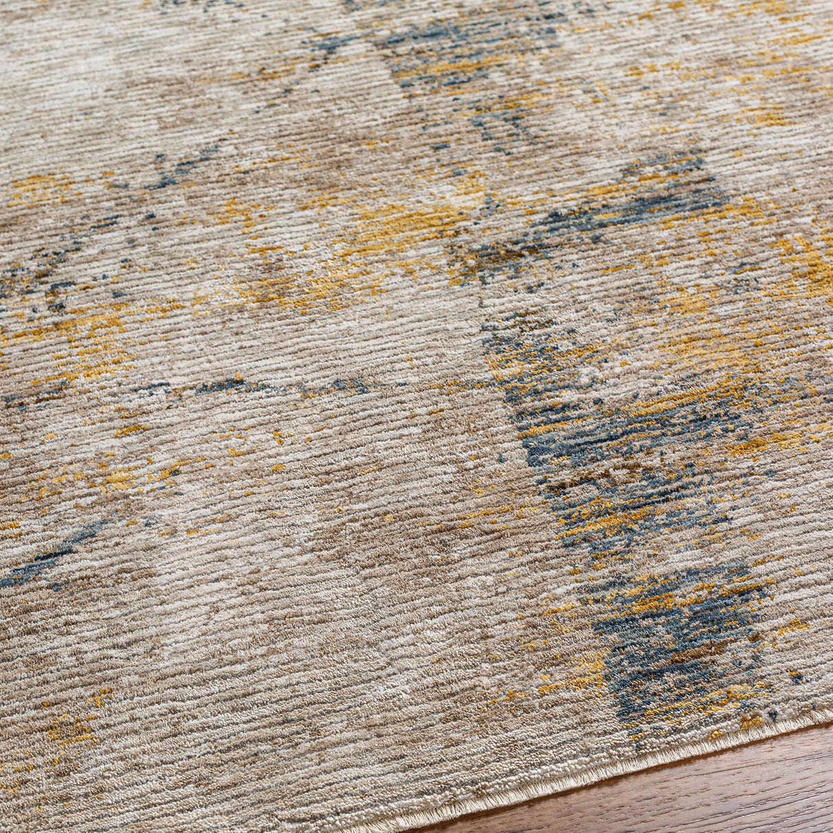 Cadao Rich Textured Traditional Rug