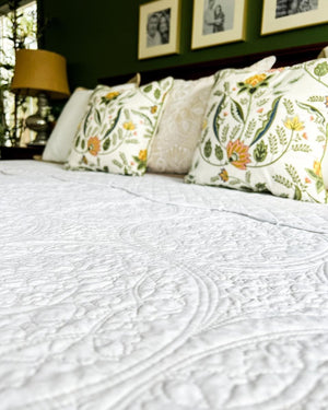 Medallion Scalloped Edge Oversized Bedspread Set
