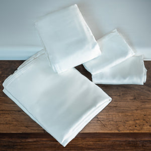 Eucalyptus Silk Sheets – Cooling, Breathable & Hypoallergenic Luxury